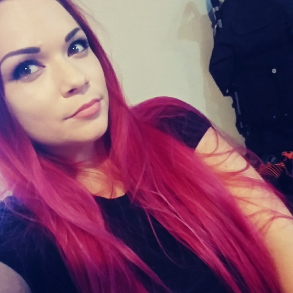 Meet your Posher, Tisa - Picture 5 of 7